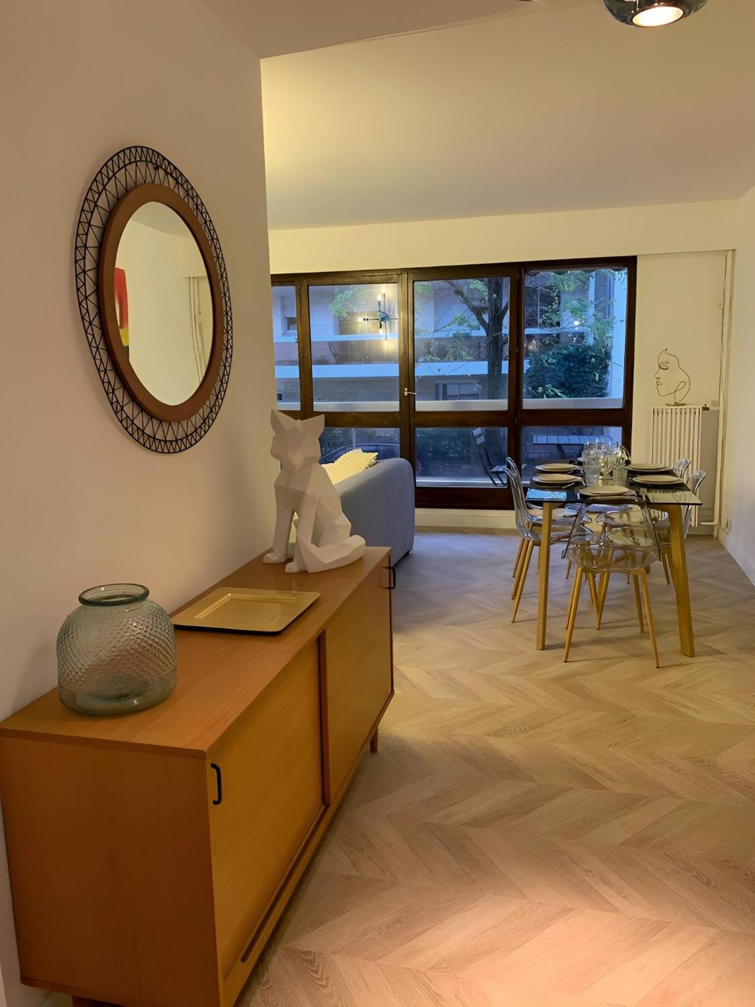 Magnifique Appartement, 3 Min De Paris ลูวาลัวเปแรต์ ภายนอก รูปภาพ