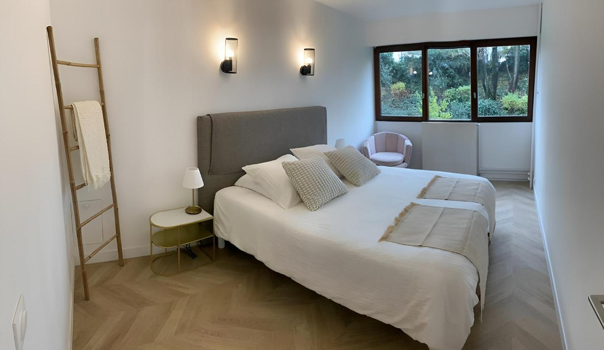 Magnifique Appartement, 3 Min De Paris ลูวาลัวเปแรต์ ภายนอก รูปภาพ